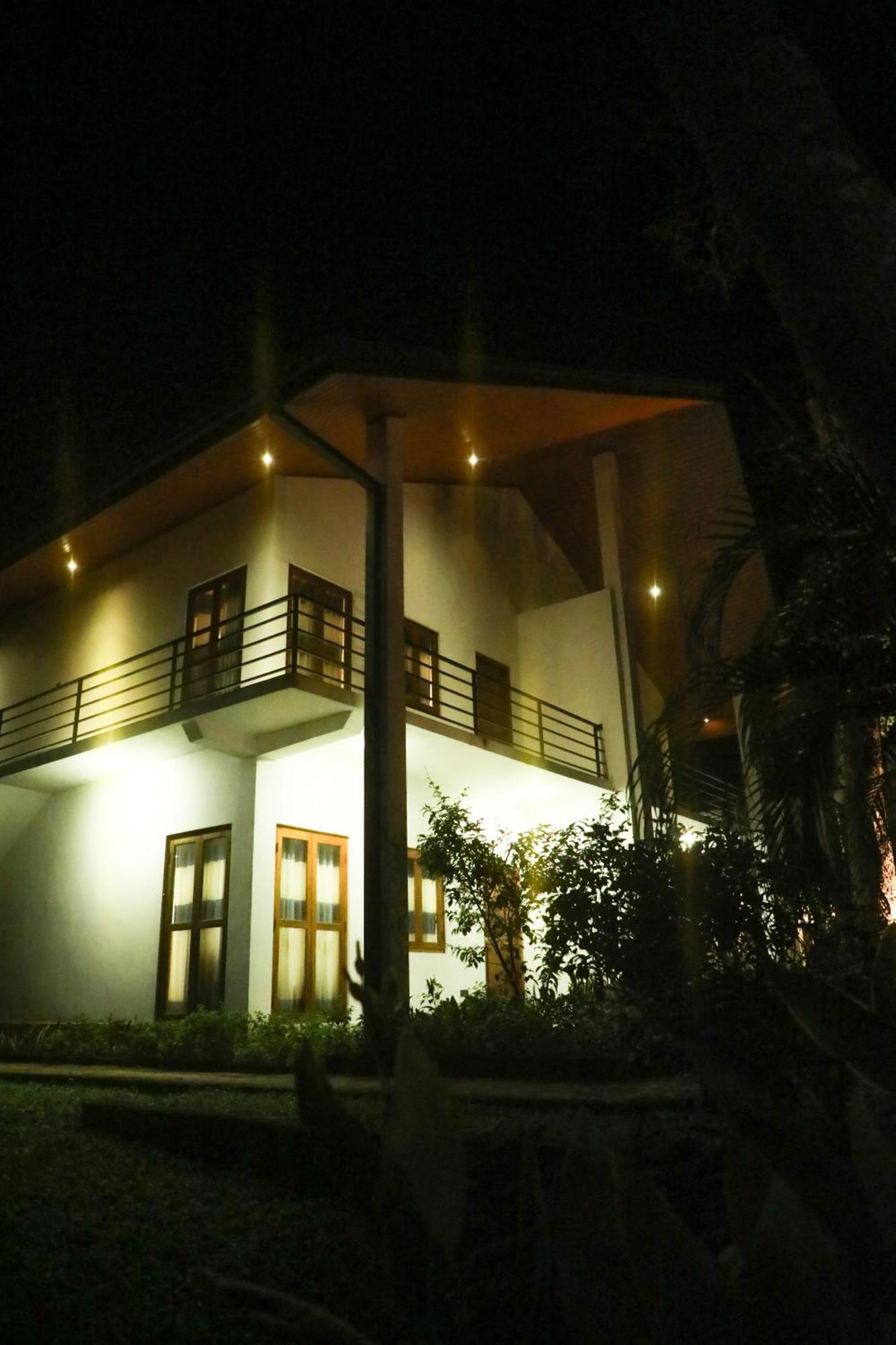 Athkandura Hotel Habarana Exterior photo