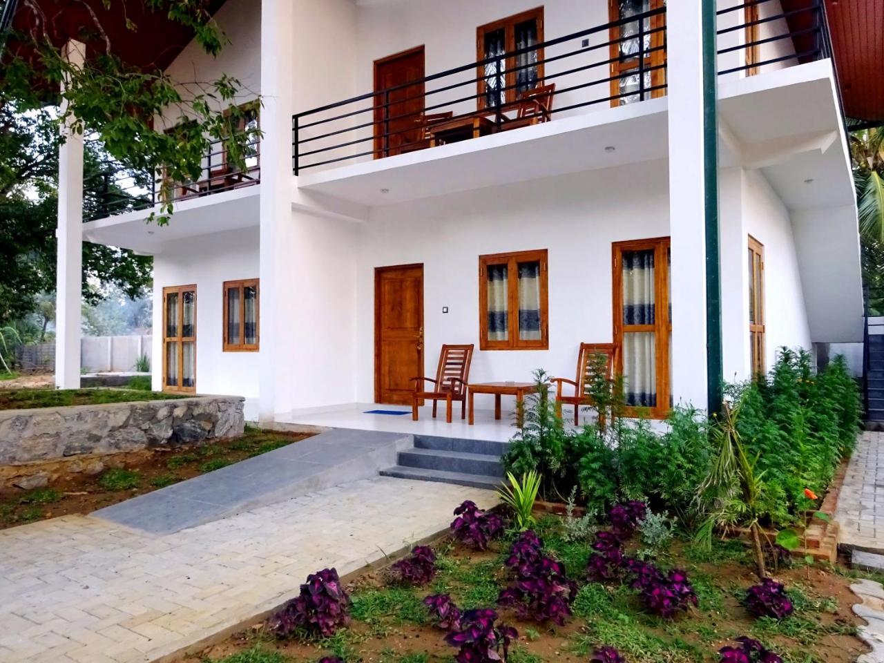 Athkandura Hotel Habarana Exterior photo